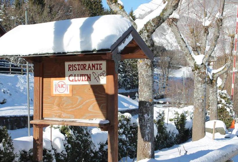 ホテル Albergo Ristorante K2