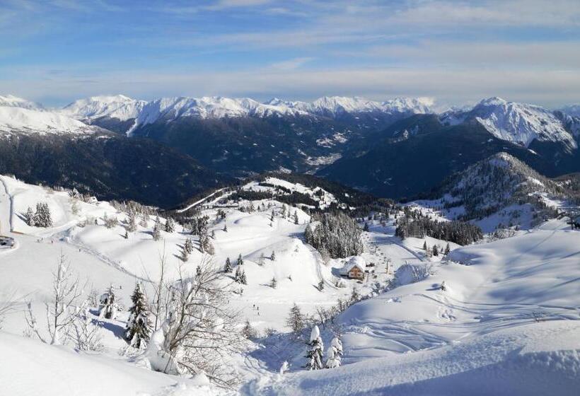 ホテル Baita Goles