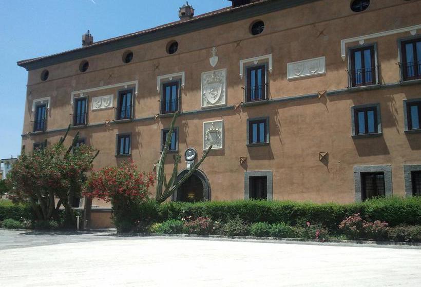 هتل Castello Di Casapozzano