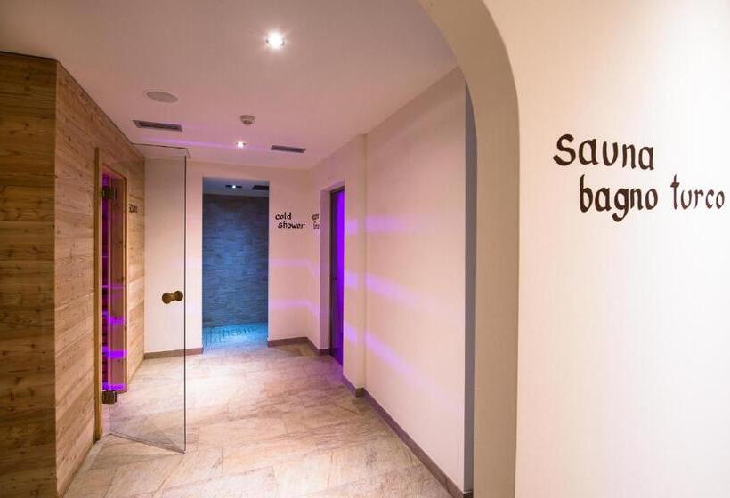 בית מלון כפרי Golden Park Resort