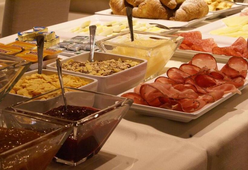 בית מלון כפרי Golden Park Resort