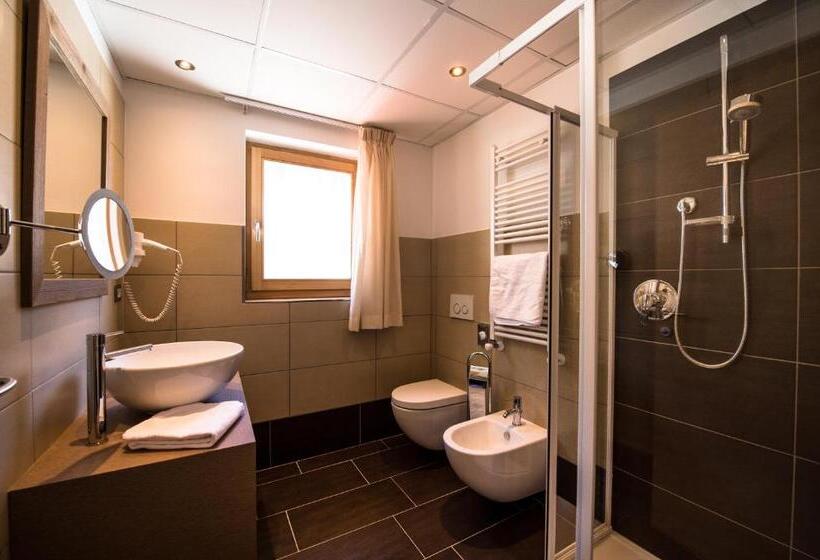 فندق Golden Park Resort