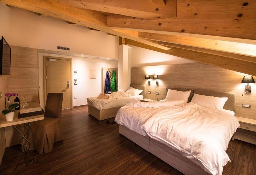 בית מלון כפרי Golden Park Resort