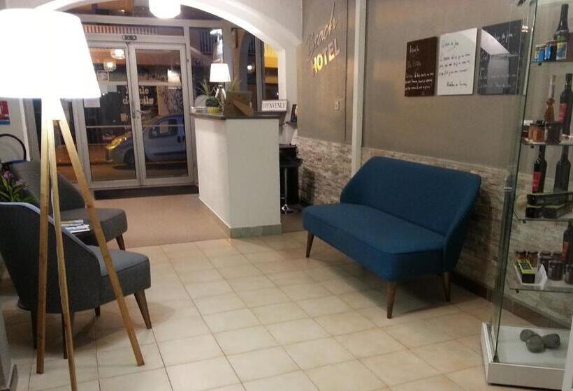 Отель Hôtel Beach