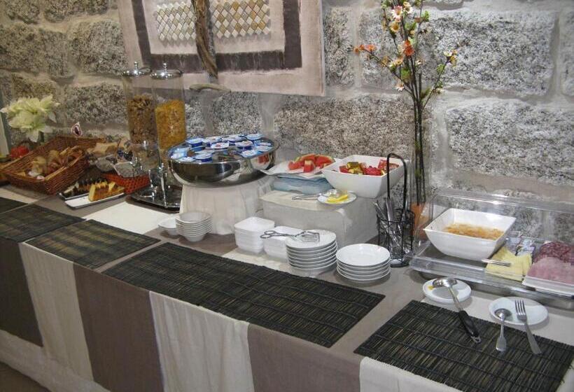 Отель Hôtel Beach