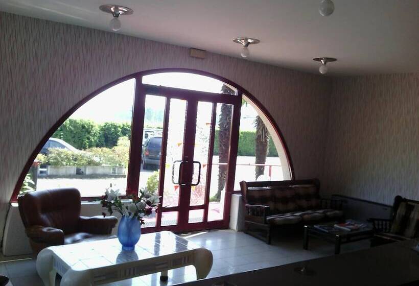 בית מלון כפרי Niki