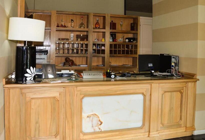 فندق Roccamonfina Palace