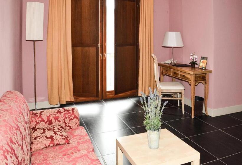 فندق Roccamonfina Palace