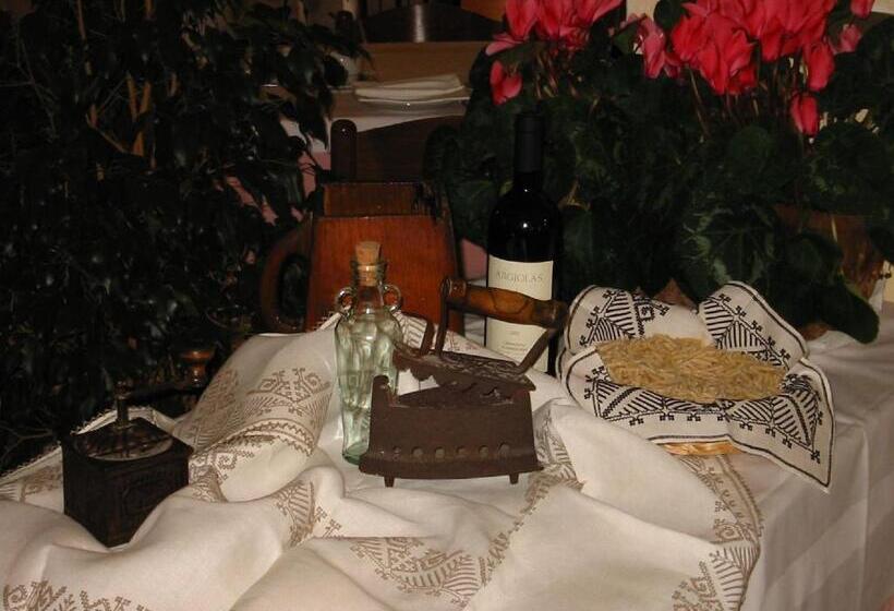 בית מלון כפרי Su Giudeu