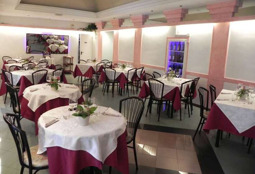 בית מלון כפרי Villa Robinia