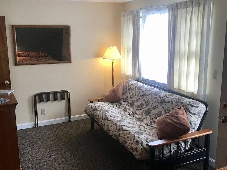 Mt Liberty Cabins And Motel