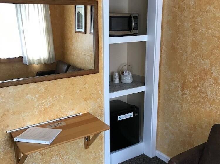 Mt Liberty Cabins And Motel