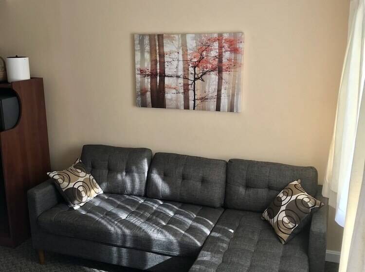 Mt Liberty Cabins And Motel