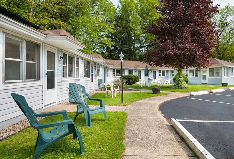 Mt Liberty Cabins And Motel