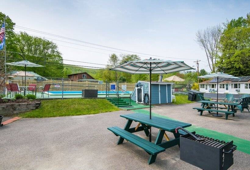 Mt Liberty Cabins And Motel