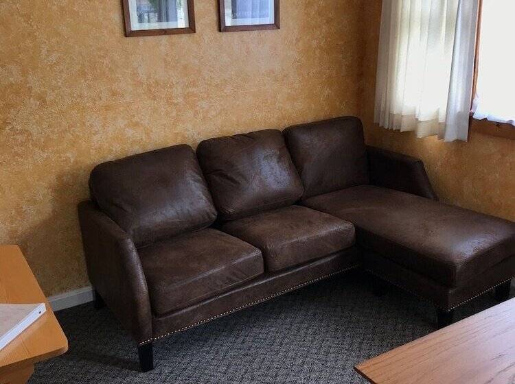 Mt Liberty Cabins And Motel