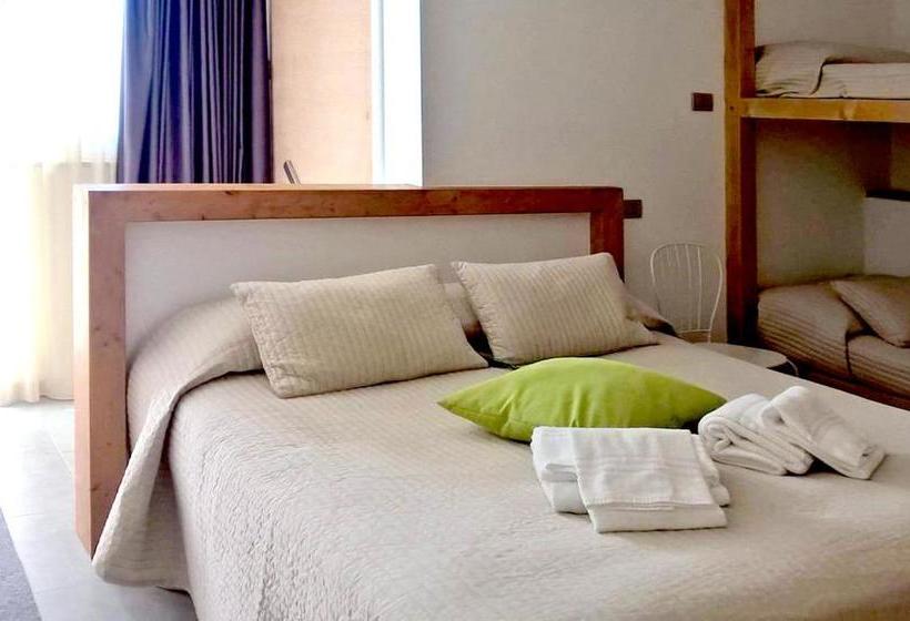 تختخواب و صبحانه Alfieri Cottage