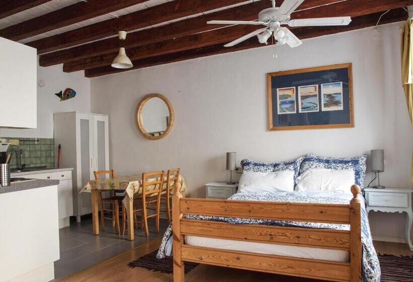 تختخواب و صبحانه Apartments Hemingway House