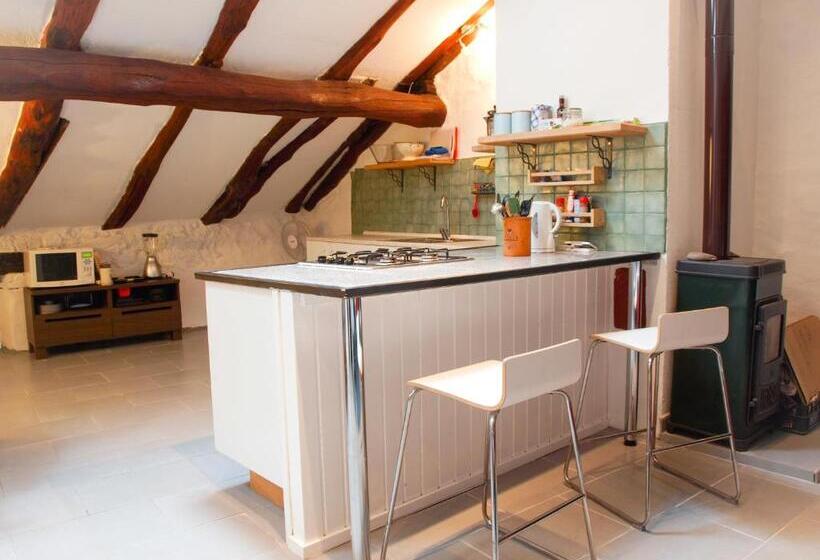 تختخواب و صبحانه Apartments Hemingway House