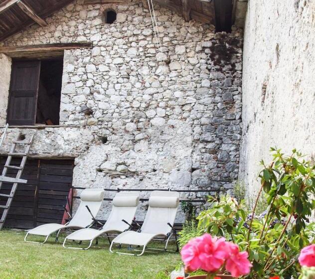 تختخواب و صبحانه Apartments Hemingway House