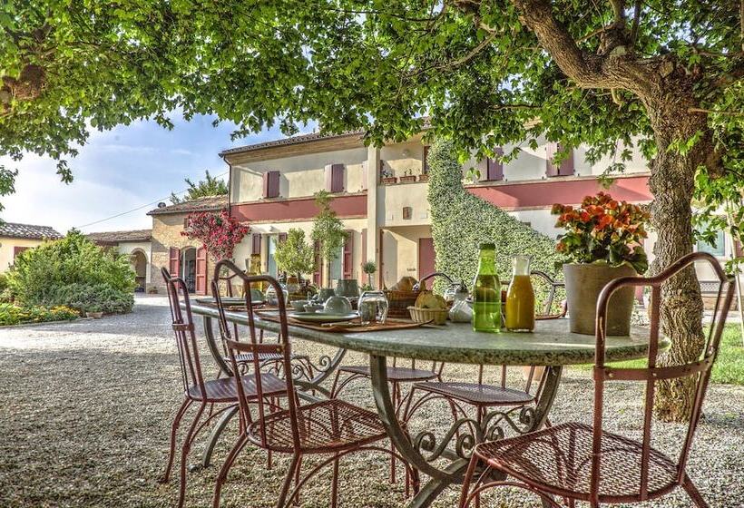 تختخواب و صبحانه Campodisole