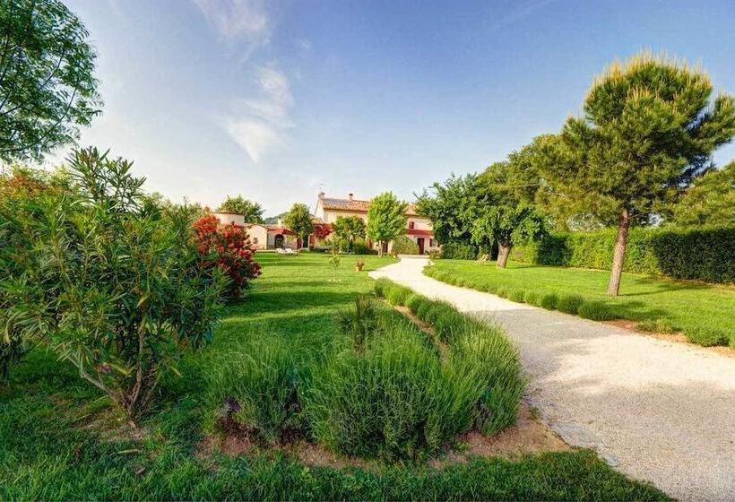 تختخواب و صبحانه Campodisole