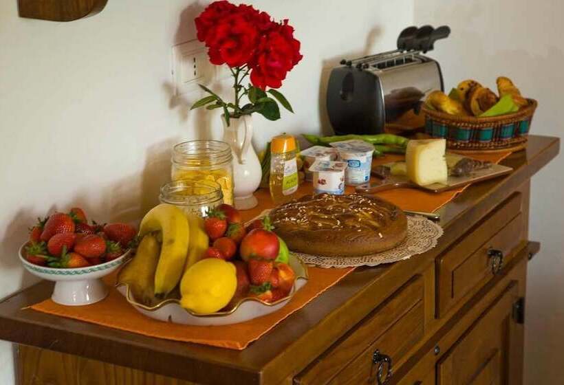 تختخواب و صبحانه Campodisole