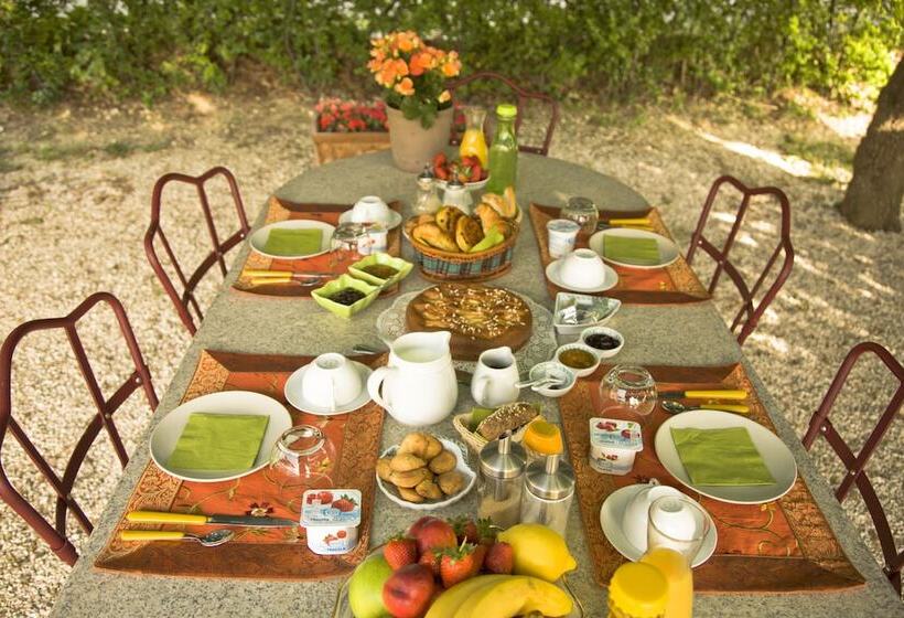 تختخواب و صبحانه Campodisole