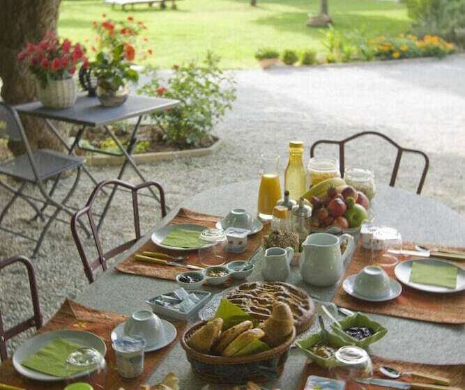 تختخواب و صبحانه Campodisole