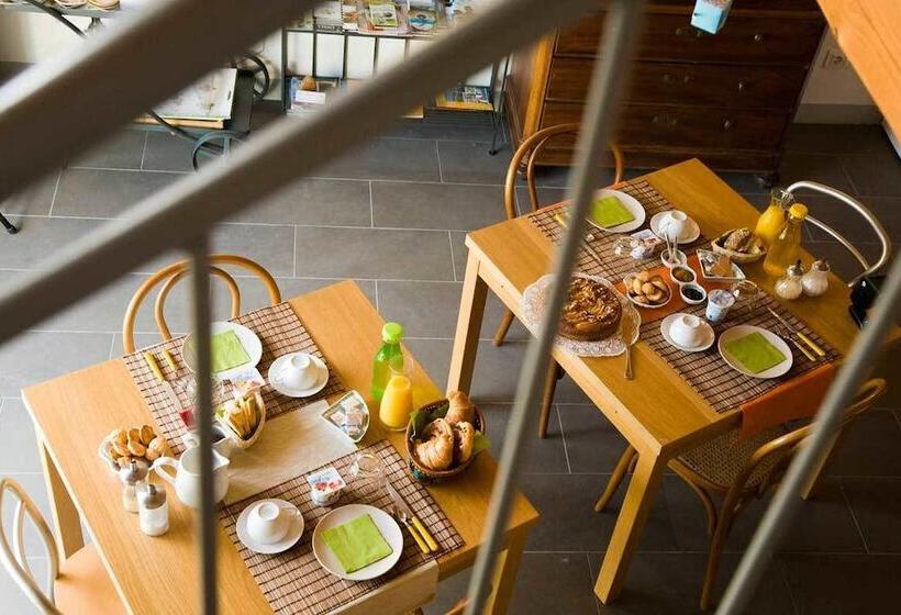 تختخواب و صبحانه Campodisole