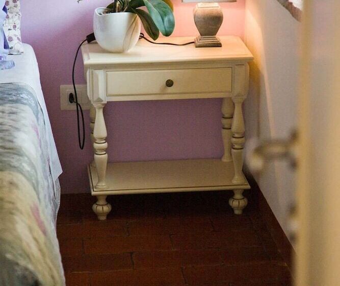 تختخواب و صبحانه Campodisole