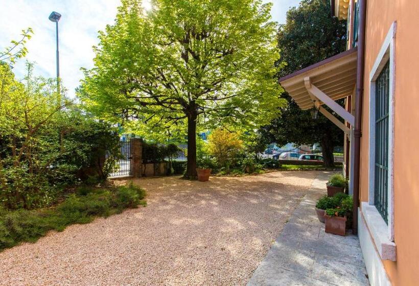 ベッドアンドブレックファースト Casabiondani Lazise