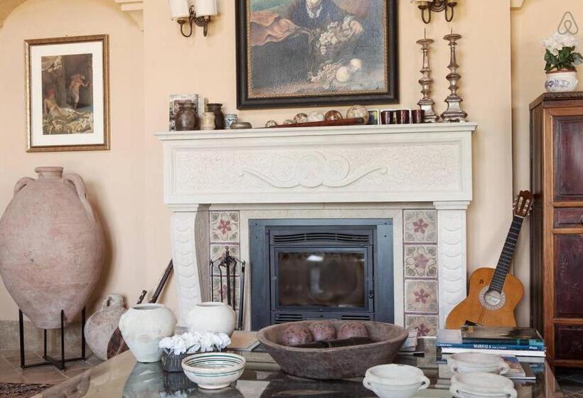 تختخواب و صبحانه Casale Alma