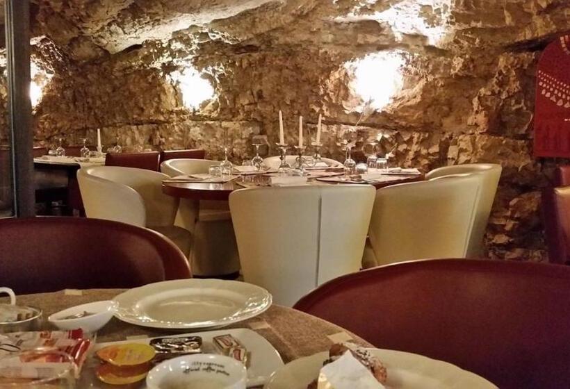 تختخواب و صبحانه Dimora Del Dragone