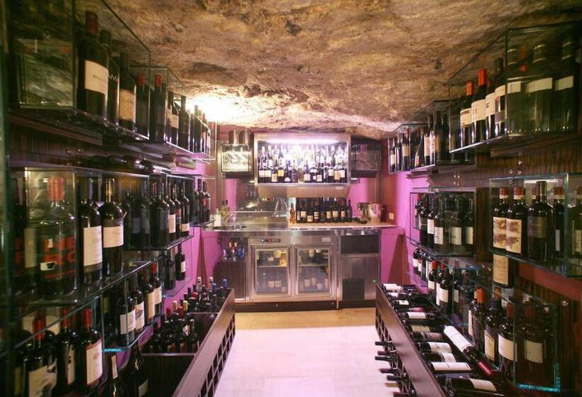 تختخواب و صبحانه Dimora Del Dragone