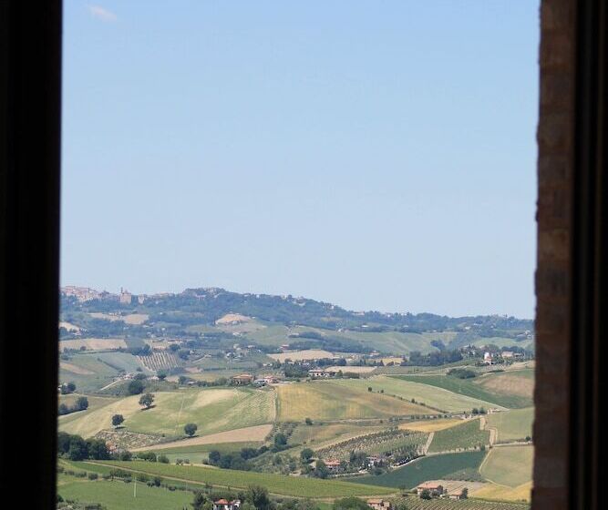 민박 Dimora Rosso Piceno