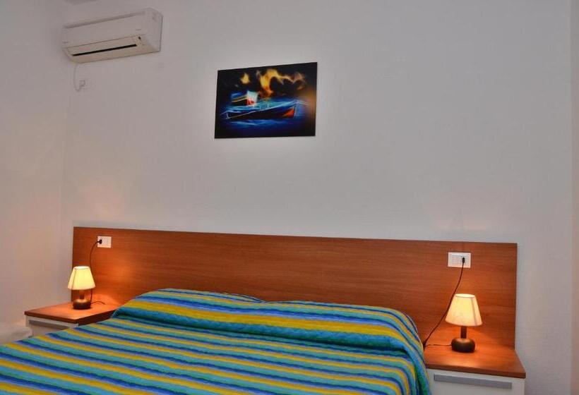 مبيت وإفطار Domo   Guest House Il Nespolo Fiorito