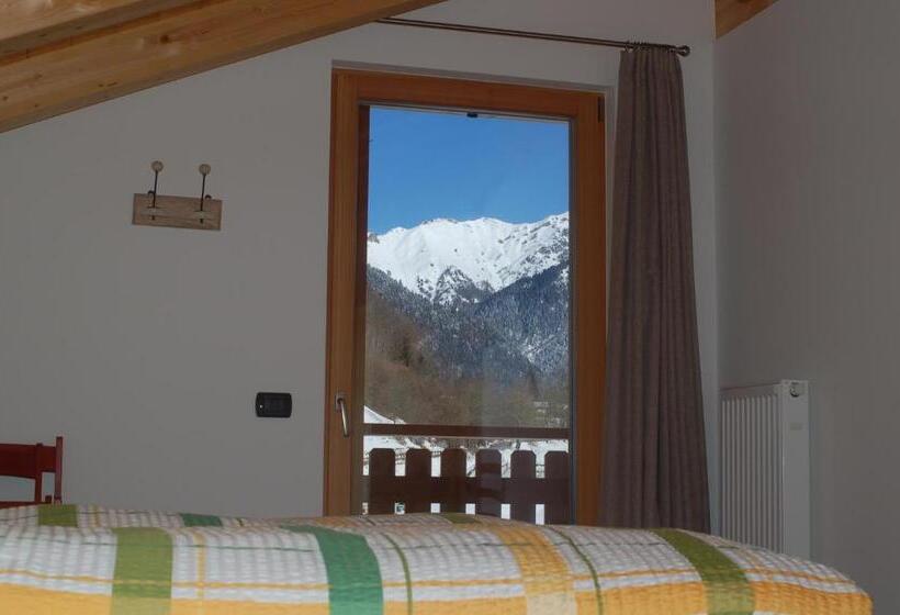 צימר Garnì Dal Mozat