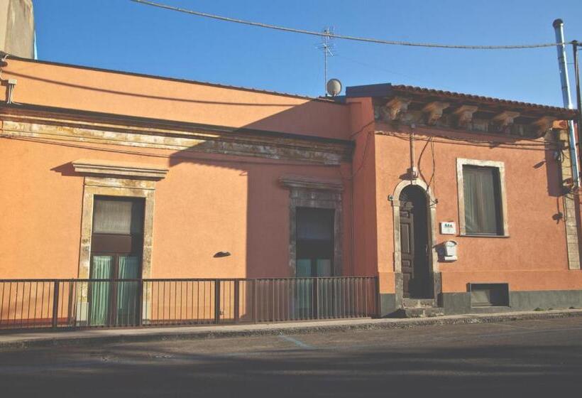 مبيت وإفطار La Scivola Rooms