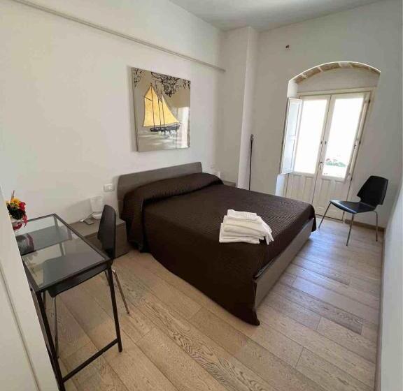 ベッドアンドブレックファースト Plaza Rooms