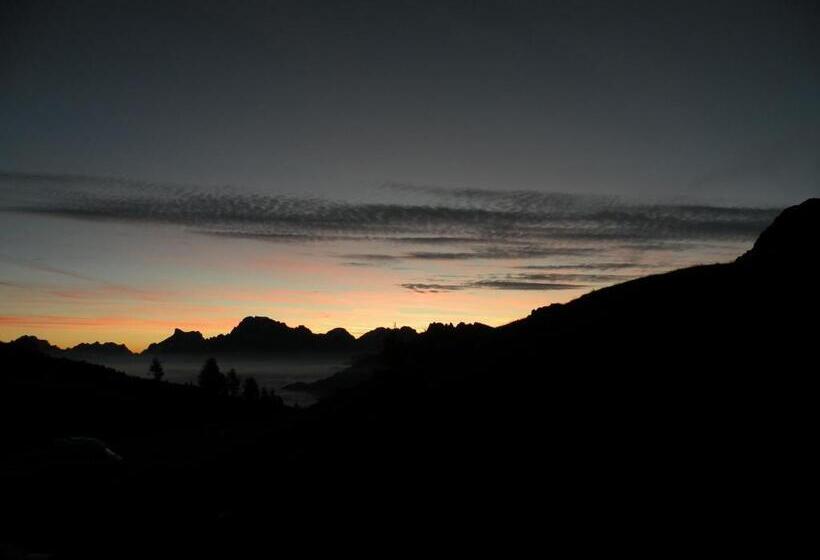 ベッドアンドブレックファースト Rifugio Capanna Passo Valles