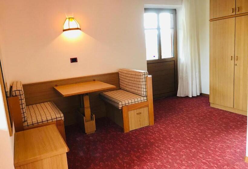 ベッドアンドブレックファースト Rifugio Capanna Passo Valles