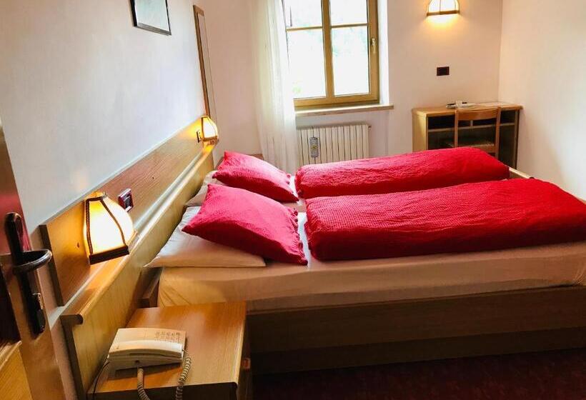 ベッドアンドブレックファースト Rifugio Capanna Passo Valles