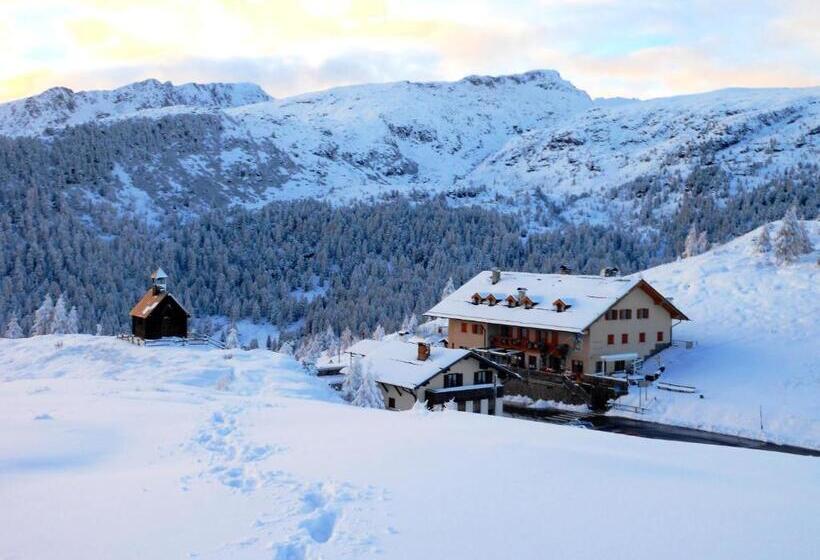 ベッドアンドブレックファースト Rifugio Capanna Passo Valles