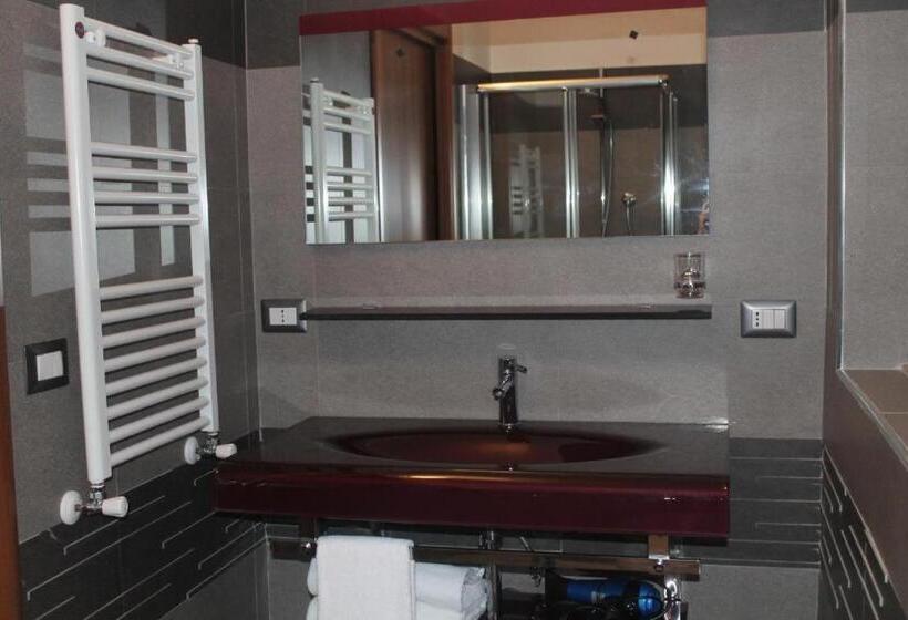 مبيت وإفطار Sabrina Airport