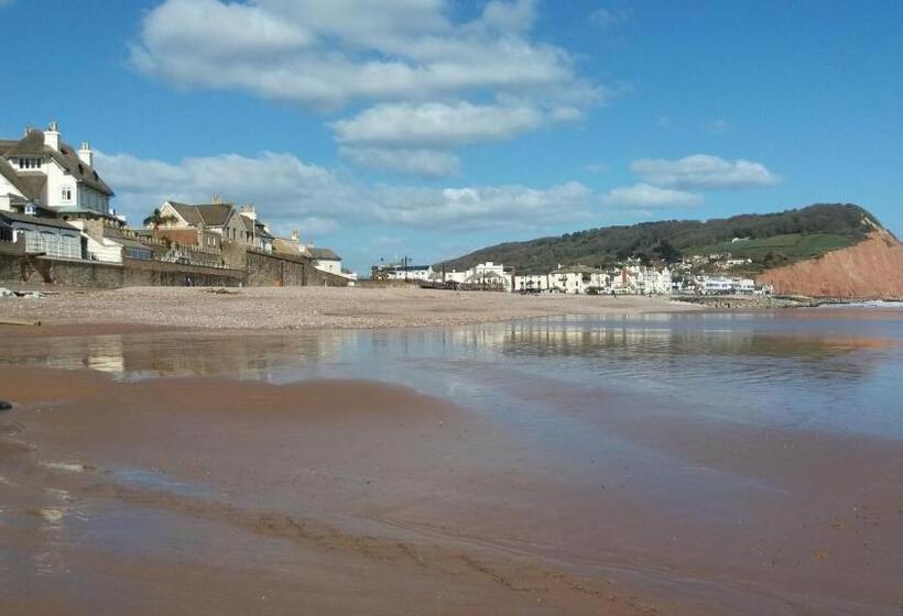 צימר The Groveside Guest House