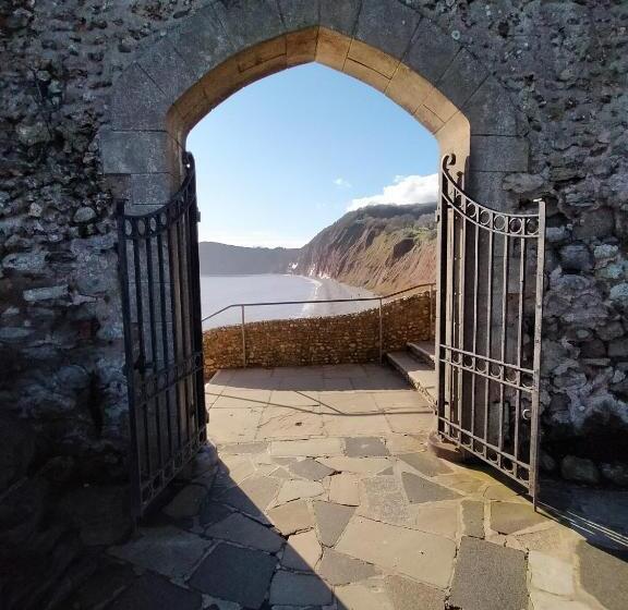 צימר The Groveside Guest House