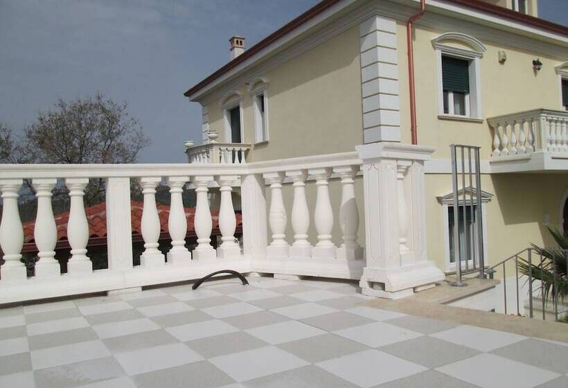 住宿加早餐  Villa Elisa