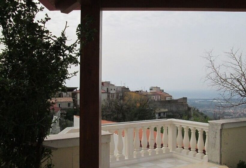 住宿加早餐  Villa Elisa