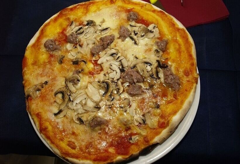 Отель Albergo Magrini Della Genga